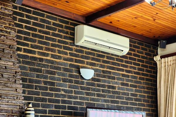 4 Bedroom Property for Sale in Amalinda Eastern Cape